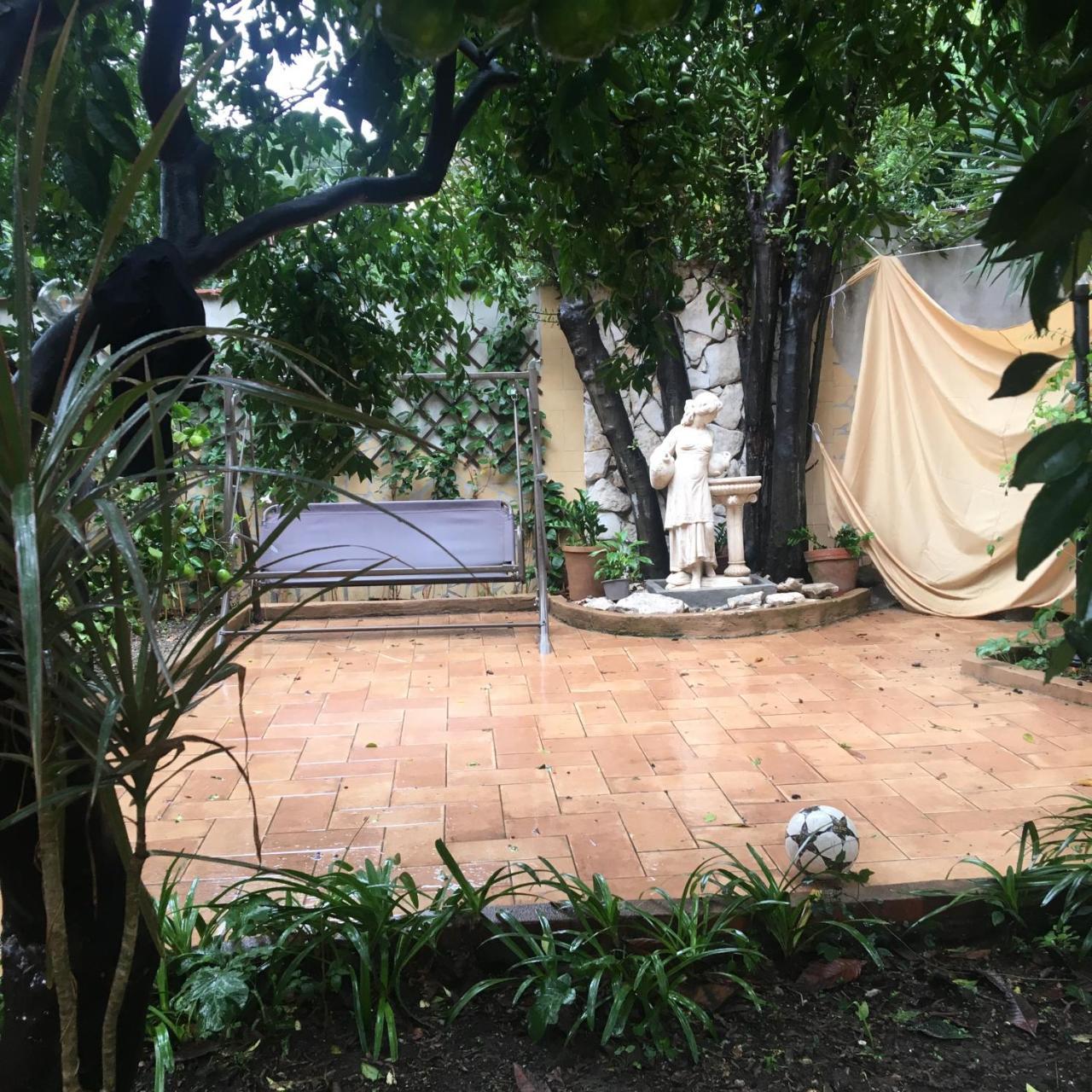 Il Giardino Di Daphne Bed and Breakfast Napels Buitenkant foto